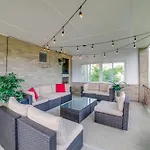 Pittsburgh Vacation Rental 3 Mi To Downtown!